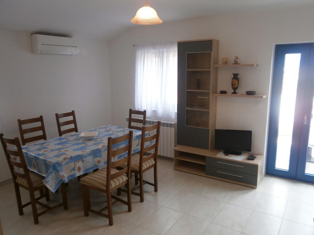 Apartments Crncic Šilo Værelse billede