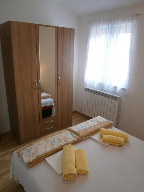 Apartments Crncic Šilo Værelse billede