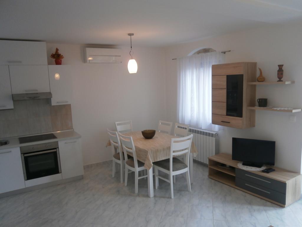 Apartments Crncic Šilo Værelse billede