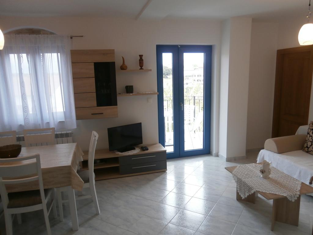 Apartments Crncic Šilo Værelse billede