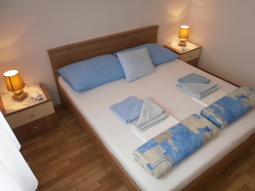 Apartments Crncic Šilo Værelse billede