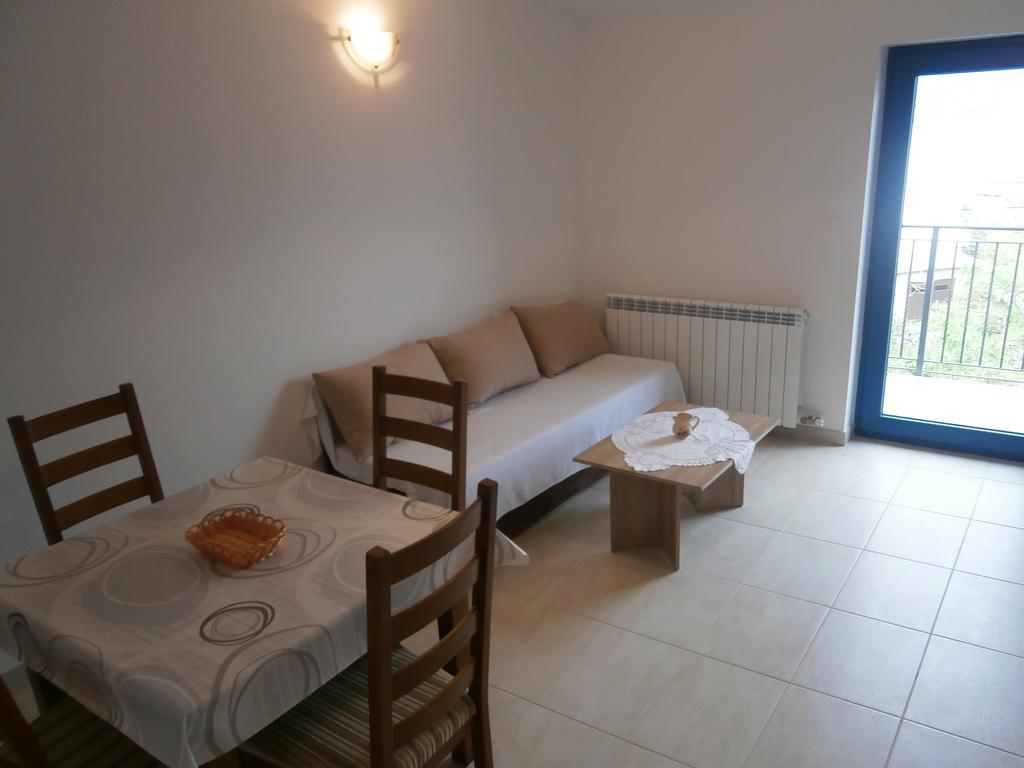 Apartments Crncic Šilo Værelse billede
